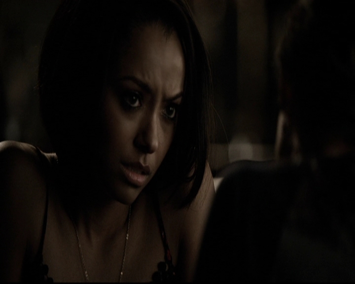 VampireDiariesWorld-dot-org_5x19ManOnFire1669.jpg