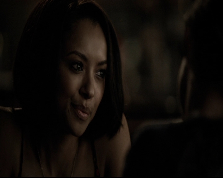 VampireDiariesWorld-dot-org_5x19ManOnFire1678.jpg