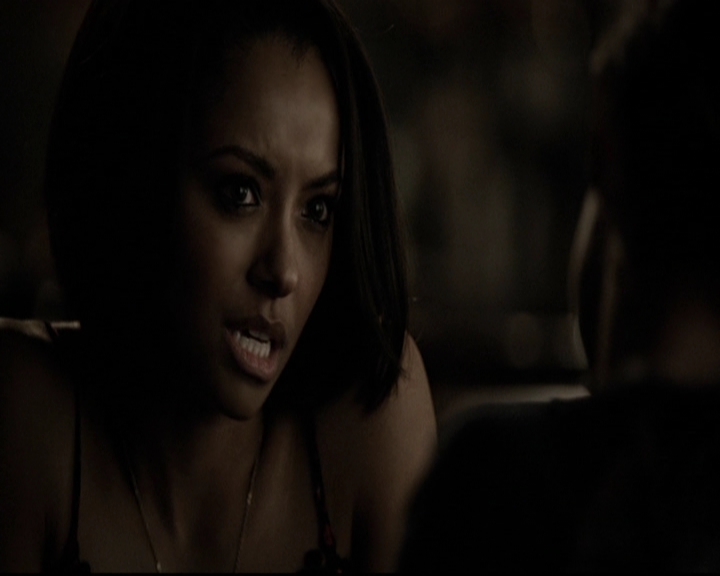 VampireDiariesWorld-dot-org_5x19ManOnFire1679.jpg