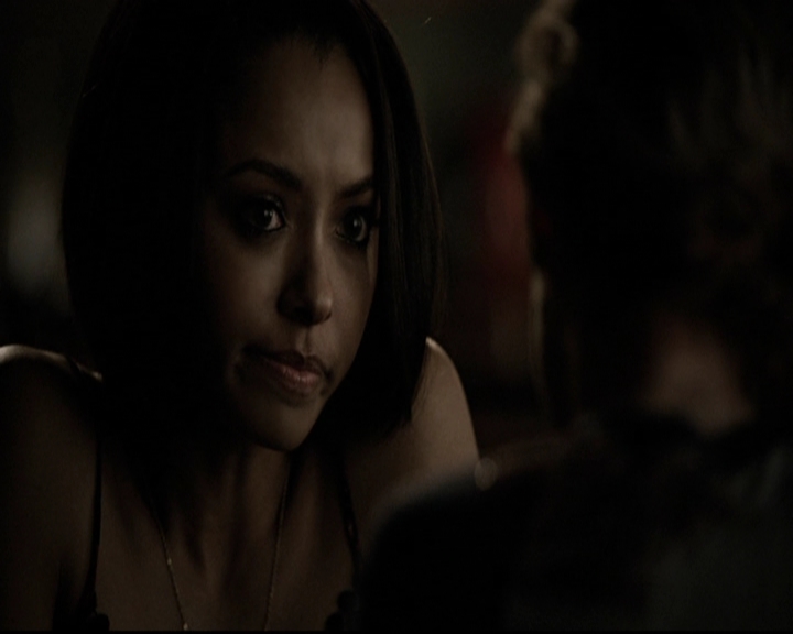VampireDiariesWorld-dot-org_5x19ManOnFire1682.jpg
