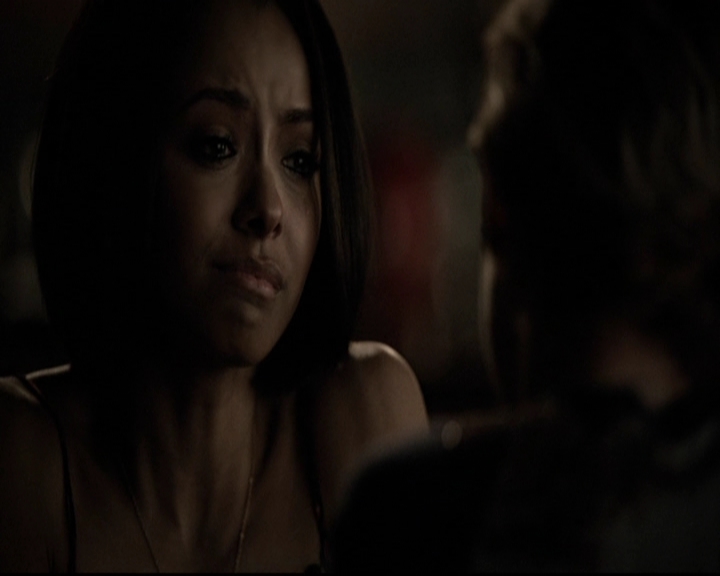 VampireDiariesWorld-dot-org_5x19ManOnFire1686.jpg