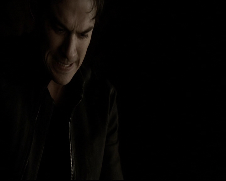VampireDiariesWorld-dot-org_5x19ManOnFire1699.jpg