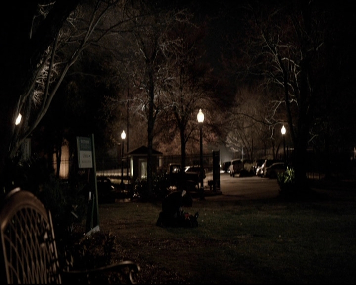 VampireDiariesWorld-dot-org_5x19ManOnFire1709.jpg
