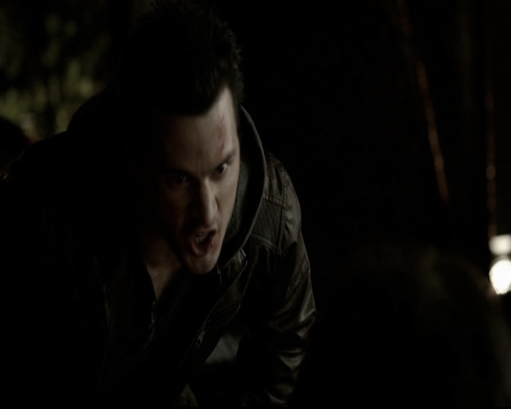 VampireDiariesWorld-dot-org_5x19ManOnFire1730.jpg