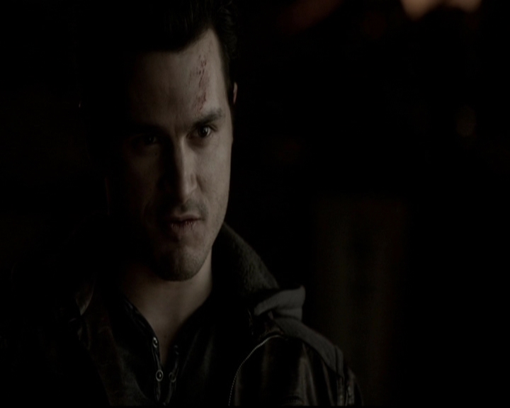 VampireDiariesWorld-dot-org_5x19ManOnFire1739.jpg
