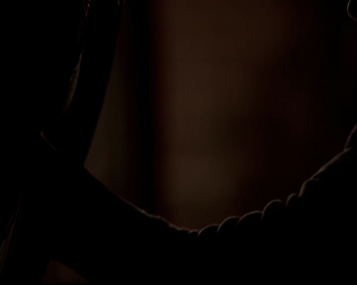 VampireDiariesWorld-dot-org_5x19ManOnFire1759.jpg VampireDiariesWorld-dot-org_5x19ManOnFire1759.jpg