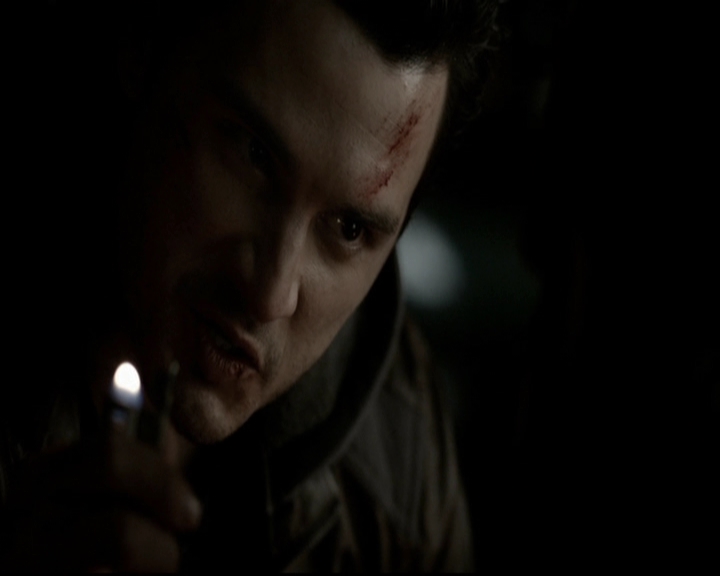 VampireDiariesWorld-dot-org_5x19ManOnFire1767.jpg
