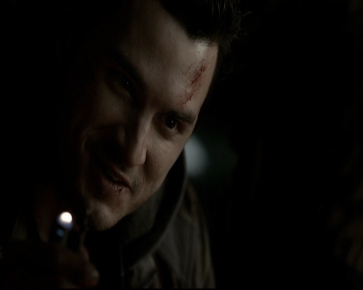 VampireDiariesWorld-dot-org_5x19ManOnFire1782.jpg
