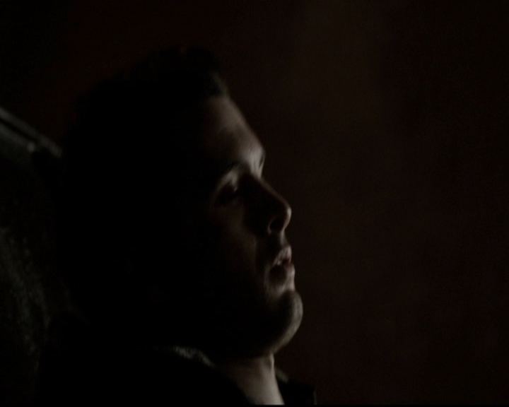 VampireDiariesWorld-dot-org_5x19ManOnFire1790.jpg