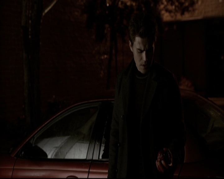 VampireDiariesWorld-dot-org_5x19ManOnFire1802.jpg