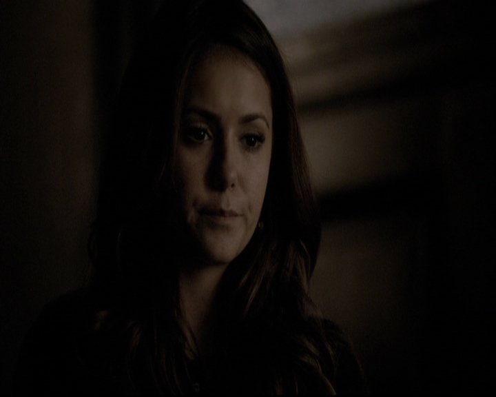 VampireDiariesWorld-dot-org_5x19ManOnFire1925.jpg