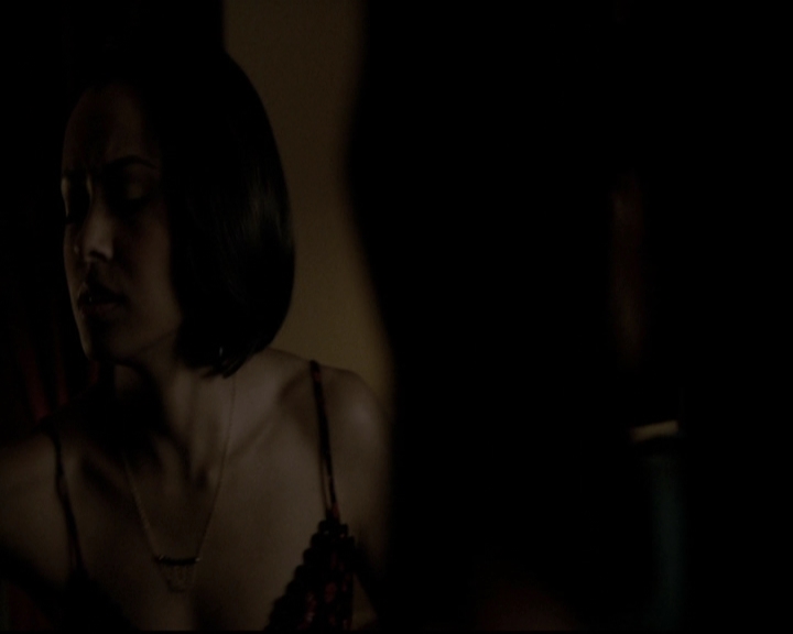 VampireDiariesWorld-dot-org_5x19ManOnFire1939.jpg VampireDiariesWorld-dot-org_5x19ManOnFire1939.jpg