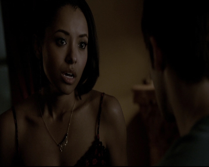 VampireDiariesWorld-dot-org_5x19ManOnFire1963.jpg