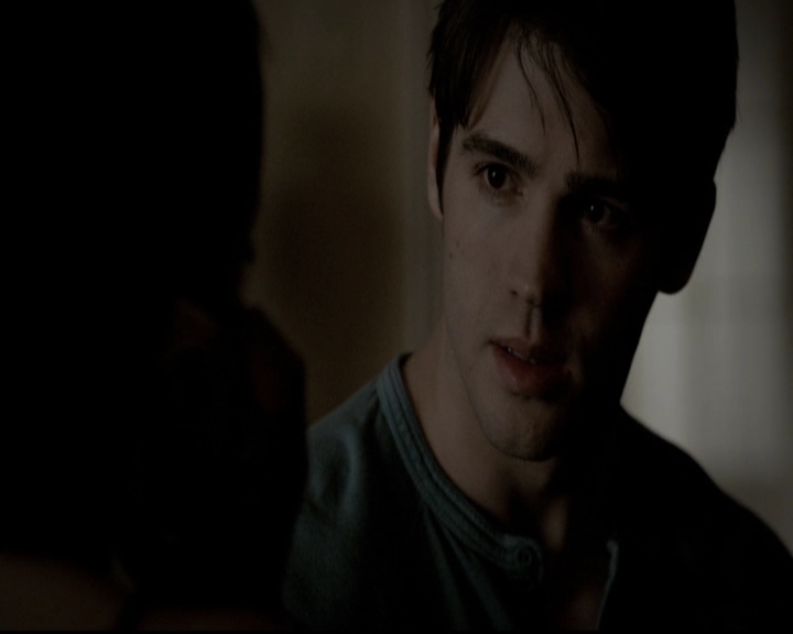 VampireDiariesWorld-dot-org_5x19ManOnFire1977.jpg