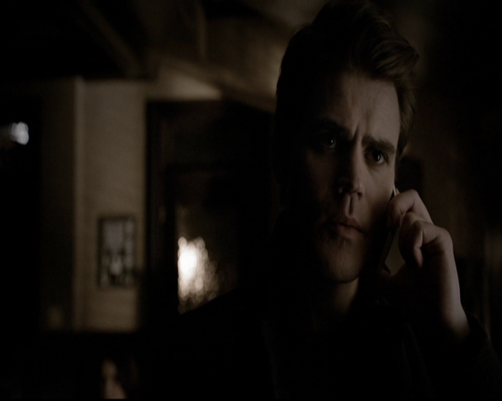 VampireDiariesWorld-dot-org_5x19ManOnFire1980.jpg