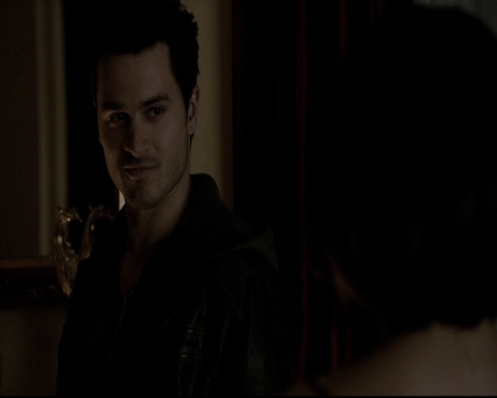 VampireDiariesWorld-dot-org_5x19ManOnFire1999.jpg