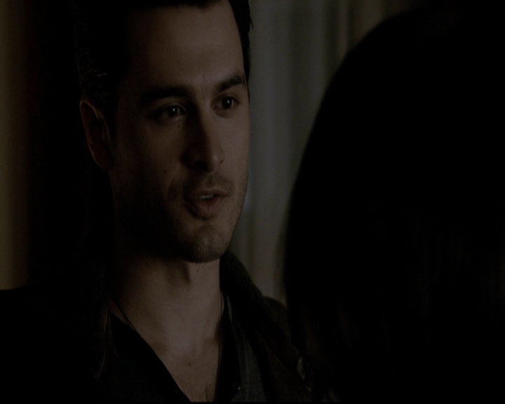 VampireDiariesWorld-dot-org_5x19ManOnFire2007.jpg
