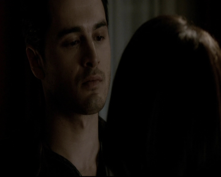 VampireDiariesWorld-dot-org_5x19ManOnFire2009.jpg