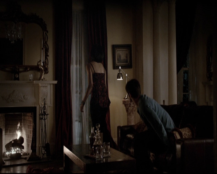 VampireDiariesWorld-dot-org_5x19ManOnFire2011.jpg
