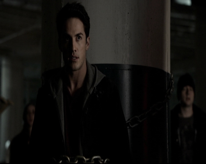 VampireDiariesWorld-dot-org_5x19ManOnFire2020.jpg
