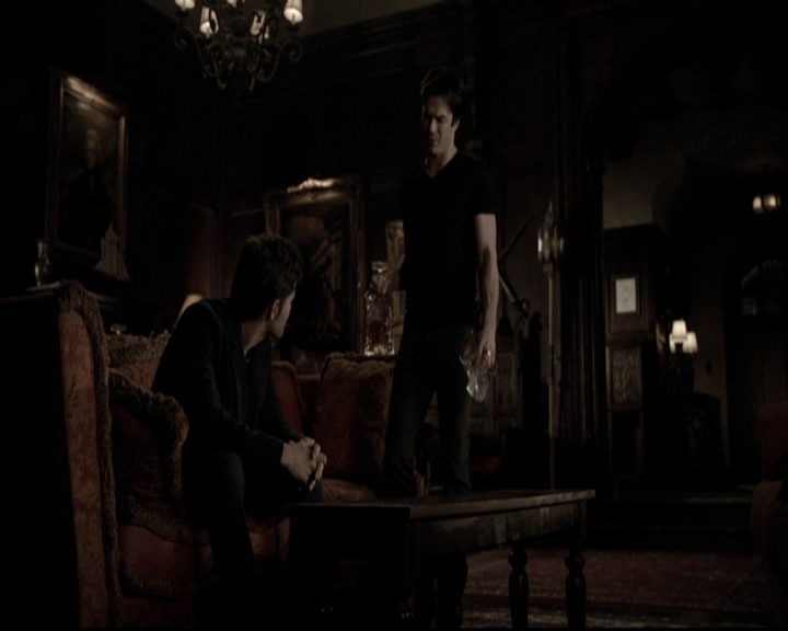VampireDiariesWorld-dot-org_5x19ManOnFire2152.jpg