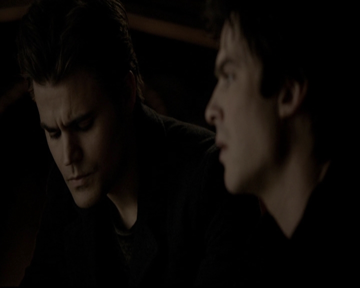 VampireDiariesWorld-dot-org_5x19ManOnFire2200.jpg