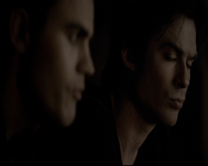 VampireDiariesWorld-dot-org_5x19ManOnFire2213.jpg