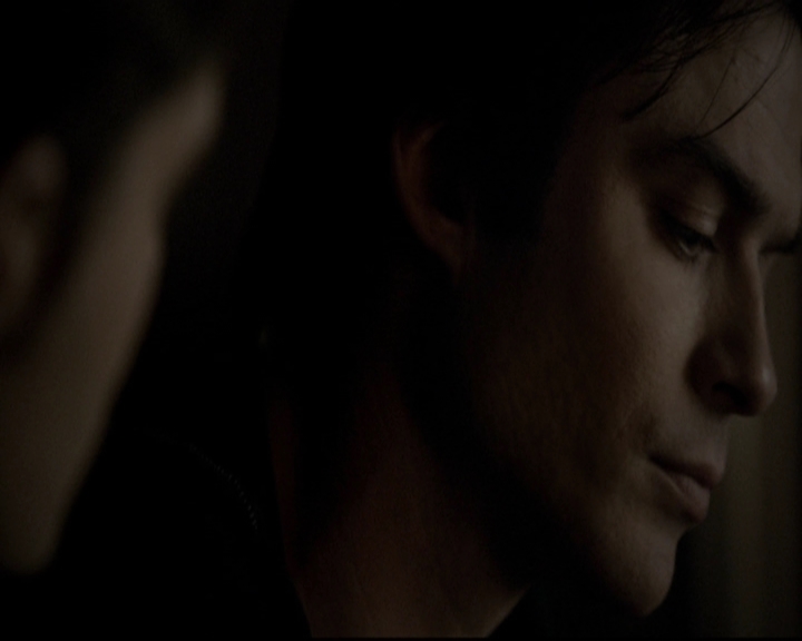 VampireDiariesWorld-dot-org_5x19ManOnFire2242.jpg