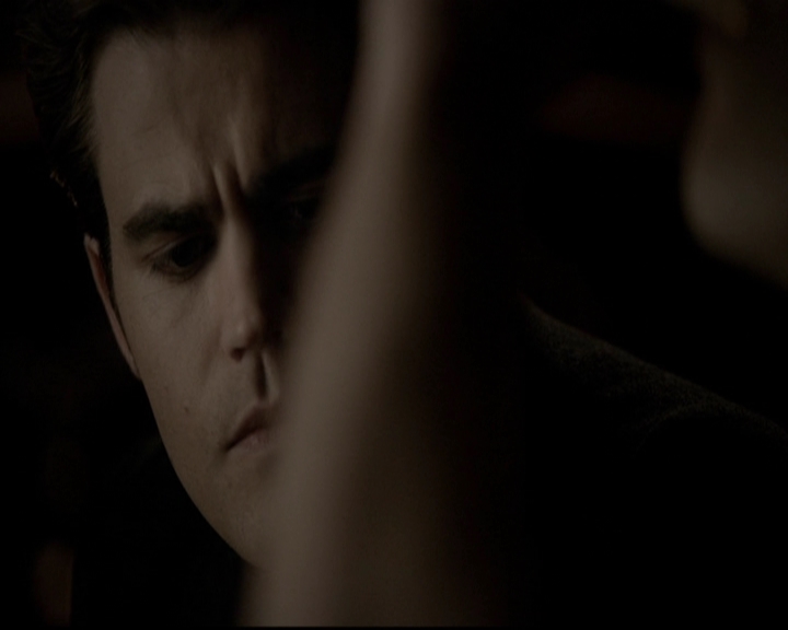 VampireDiariesWorld-dot-org_5x19ManOnFire2252.jpg