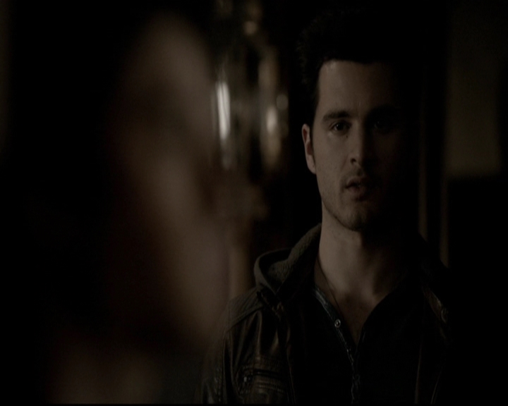 VampireDiariesWorld-dot-org_5x19ManOnFire2254.jpg