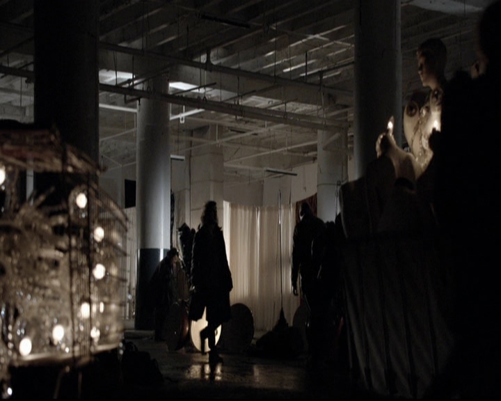 VampireDiariesWorld-dot-org_5x20WhatLiesBeneath0054.jpg