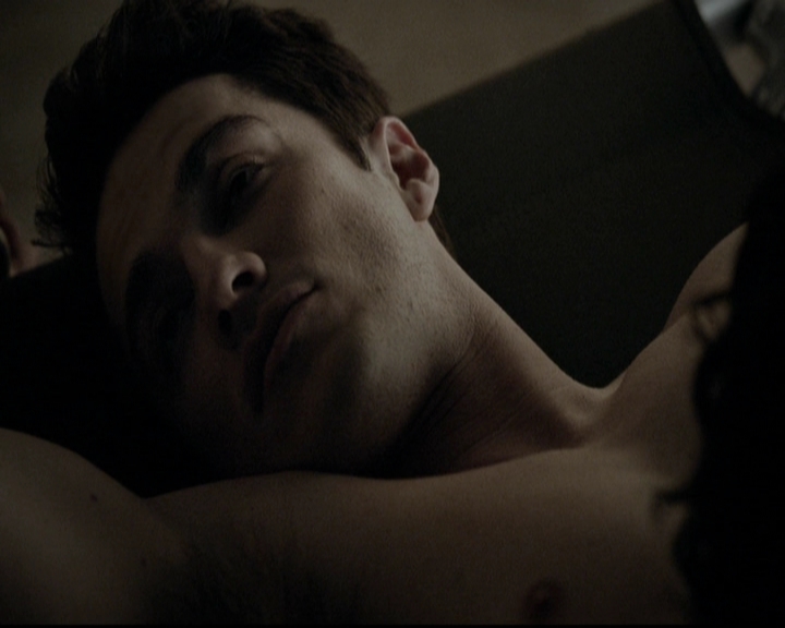 VampireDiariesWorld-dot-org_5x20WhatLiesBeneath0061.jpg