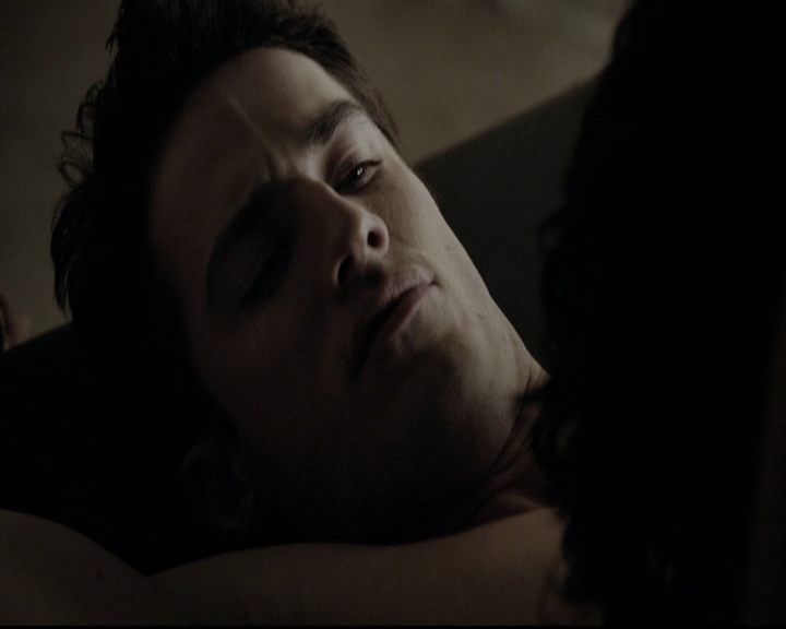 VampireDiariesWorld-dot-org_5x20WhatLiesBeneath0063.jpg