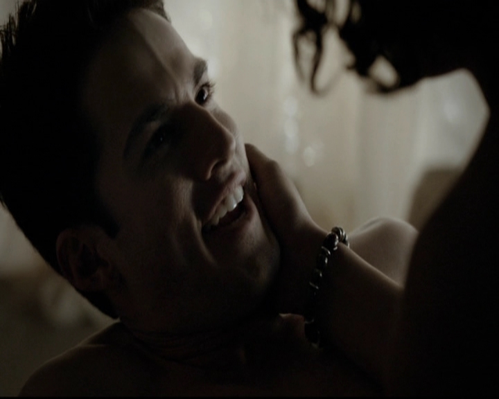 VampireDiariesWorld-dot-org_5x20WhatLiesBeneath0081.jpg