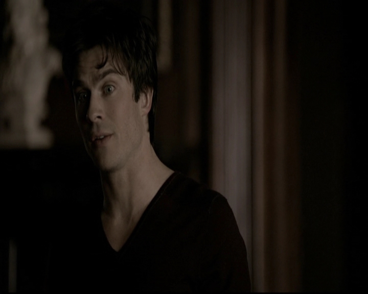 VampireDiariesWorld-dot-org_5x20WhatLiesBeneath0240.jpg