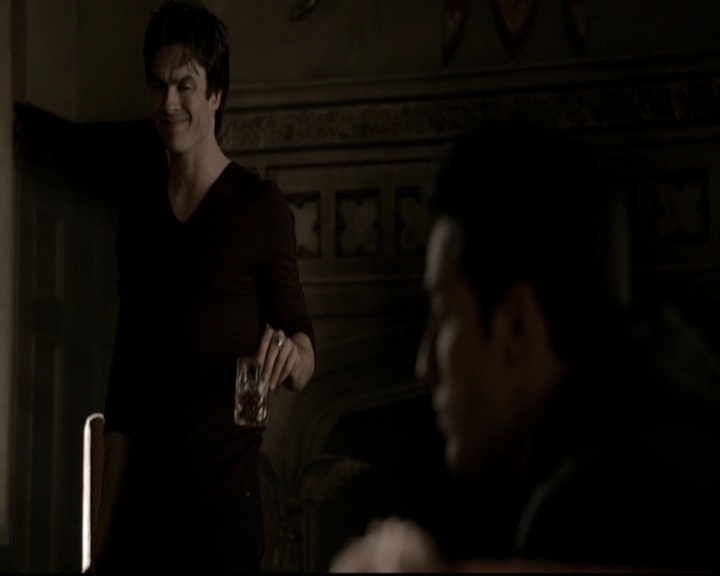 VampireDiariesWorld-dot-org_5x20WhatLiesBeneath0304.jpg