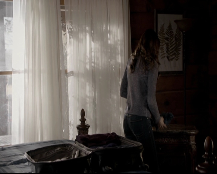 VampireDiariesWorld-dot-org_5x20WhatLiesBeneath0467.jpg