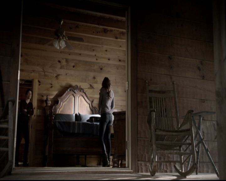 VampireDiariesWorld-dot-org_5x20WhatLiesBeneath0482.jpg