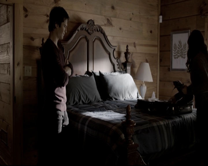VampireDiariesWorld-dot-org_5x20WhatLiesBeneath0500.jpg