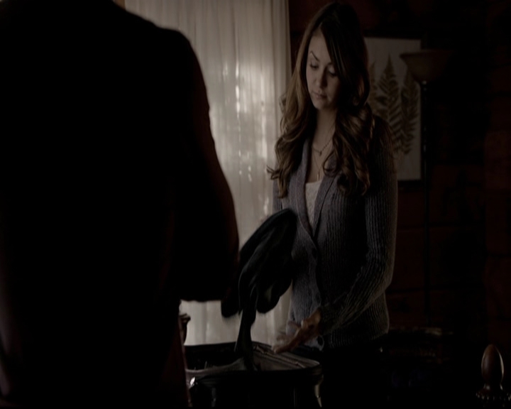 VampireDiariesWorld-dot-org_5x20WhatLiesBeneath0505.jpg