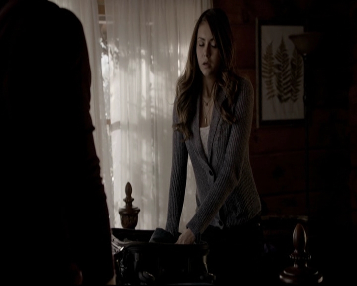 VampireDiariesWorld-dot-org_5x20WhatLiesBeneath0510.jpg