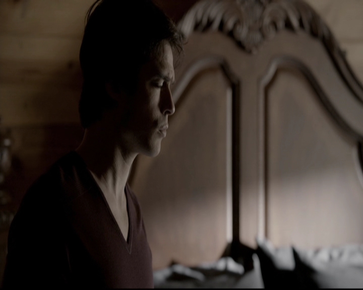 VampireDiariesWorld-dot-org_5x20WhatLiesBeneath0527.jpg