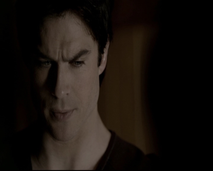 VampireDiariesWorld-dot-org_5x20WhatLiesBeneath0542.jpg