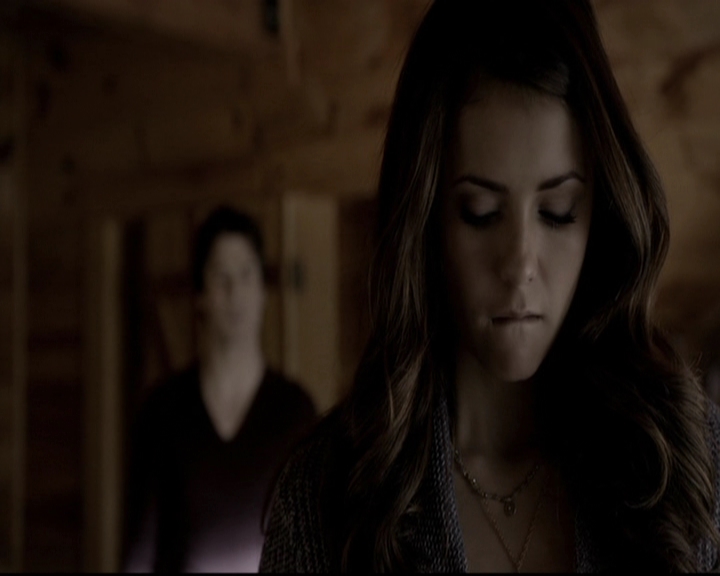 VampireDiariesWorld-dot-org_5x20WhatLiesBeneath0552.jpg