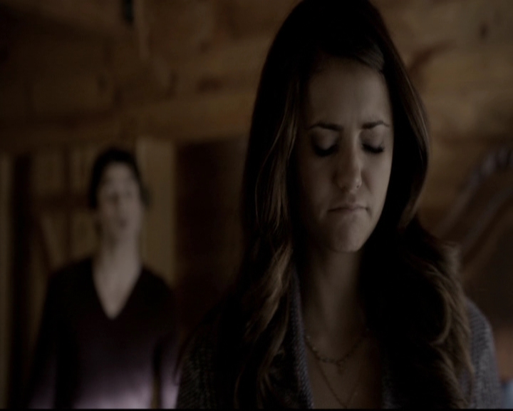VampireDiariesWorld-dot-org_5x20WhatLiesBeneath0557.jpg