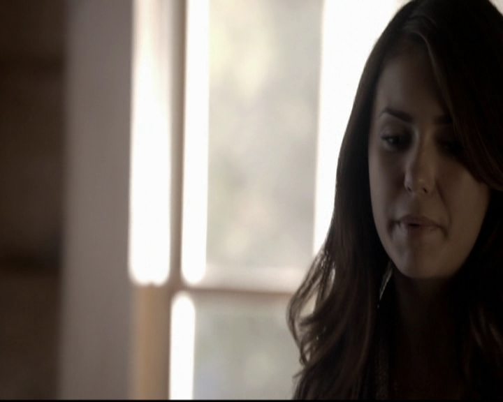 VampireDiariesWorld-dot-org_5x20WhatLiesBeneath0569.jpg
