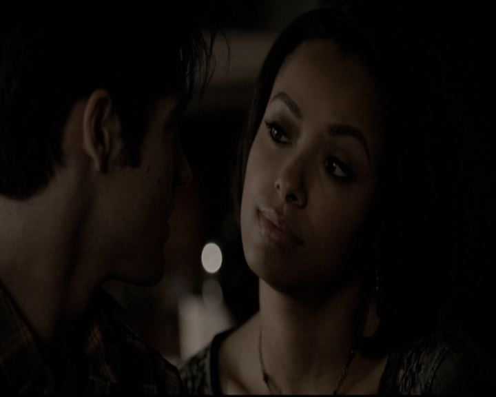 VampireDiariesWorld-dot-org_5x20WhatLiesBeneath0616.jpg