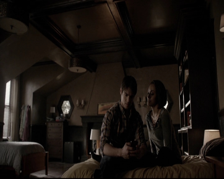 VampireDiariesWorld-dot-org_5x20WhatLiesBeneath0618.jpg