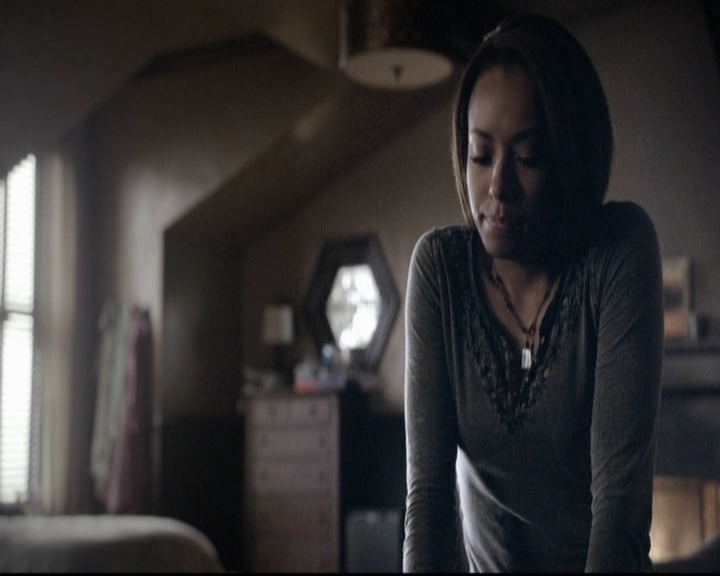 VampireDiariesWorld-dot-org_5x20WhatLiesBeneath0638.jpg