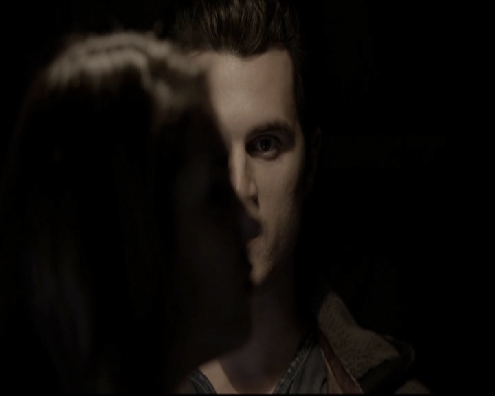 VampireDiariesWorld-dot-org_5x20WhatLiesBeneath0716.jpg
